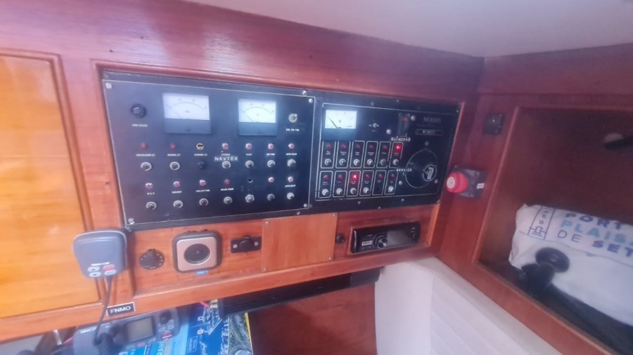 MOODY 419 CC - 28